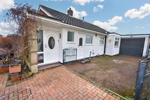 2 bedroom detached bungalow for sale, Lea Road, Stone