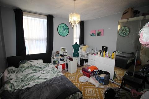 undefined, Upper Green Street, High Wycombe HP11