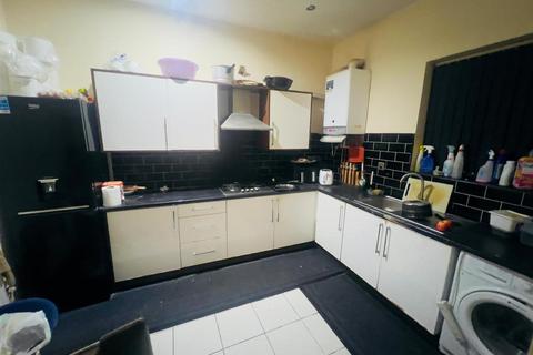 2 bedroom apartment to rent, Flat at New Street, Manchester