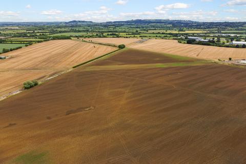 Land to rent, Honeybourne, Evesham, Worcestershire