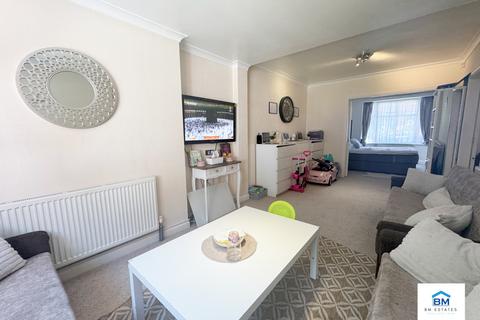 3 bedroom semi-detached house for sale, Kitchener Road, Leicester LE5