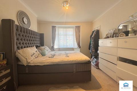 3 bedroom semi-detached house for sale, Kitchener Road, Leicester LE5