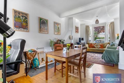 14 Hawthorn Road, London, N18 1EZ