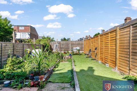 14 Hawthorn Road, London, N18 1EZ
