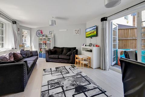 2 bedroom terraced house for sale, Basildon, Essex, SS13