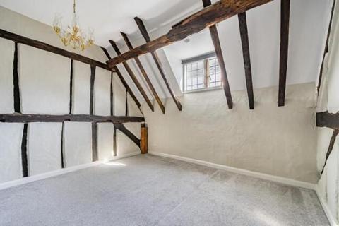 4 bedroom flat for sale, Flat 6 Queen Annes Court, Peascod Street, Windsor, Berkshire, SL4 1DG