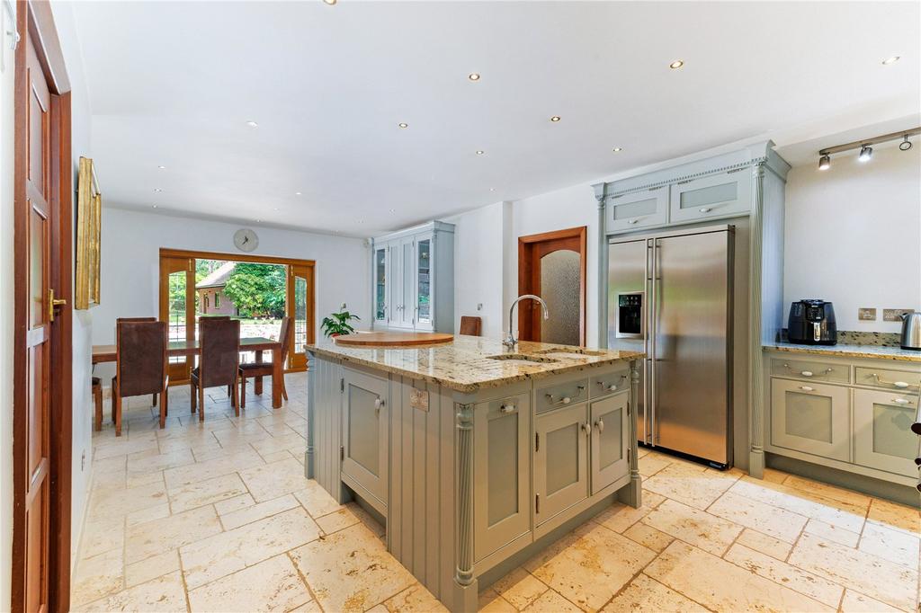Kitchen/Dining