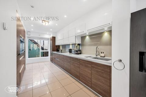 48e Mountfield Road, London, W5 2NQ