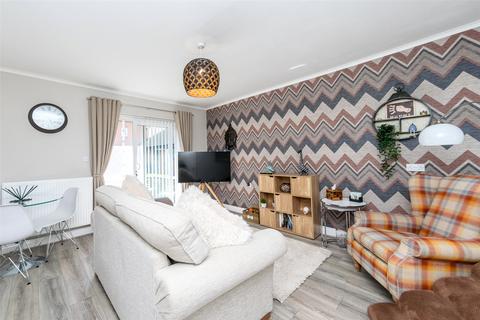 23 Ashby View, Leeds, LS13 3AG