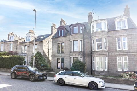 2 bedroom flat to rent, Holburn Street, First Floor, Aberdeen, AB10