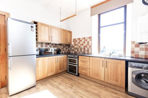 2 bedroom flat to rent, Holburn Street, First Floor, Aberdeen, AB10
