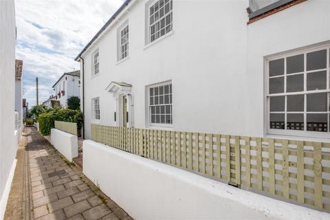 4 bedroom detached house to rent, Camden Terrace, Brighton
