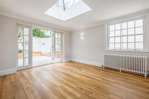 4 bedroom detached house to rent, Camden Terrace, Brighton