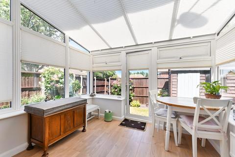 41 Wolsey Close, Worcester Park, KT4 7EF