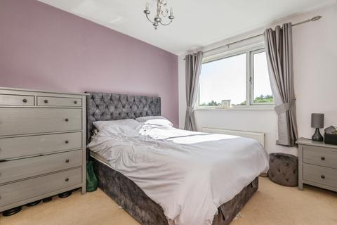 3 bedroom semi-detached house for sale, Springbank Avenue, Morley LS27