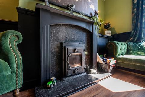 23 Botany Brow, Chorley, PR6 0JN