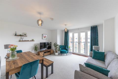 2 bedroom apartment for sale, Sunflower Drive, Great Park, NE13