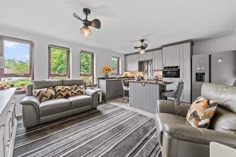 1 bedroom ground floor flat for sale, Springbank Gardens, Falkirk, FK2