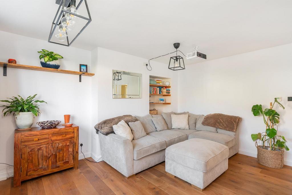 6 M5 RBR - Living Room C.jpg