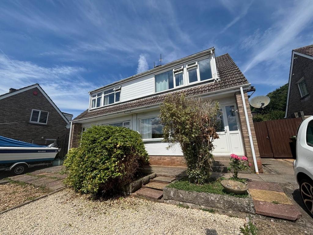 Pilgrims Way, Worle, Weston-super-Mare 3 bed house to rent - £1,450 pcm