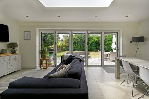 1 Cherry Glebe, Mersham, Ashford, TN25 6NL