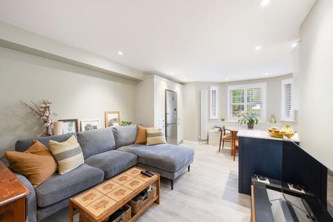 6a Manor Drive, Surbiton, KT5 8NE