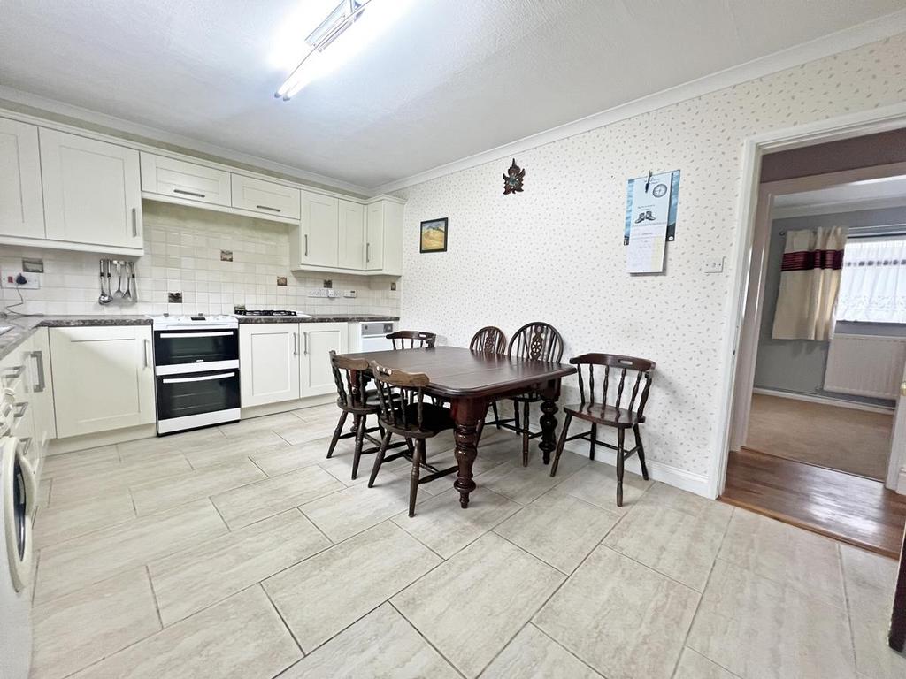 New kitchen b.JPG