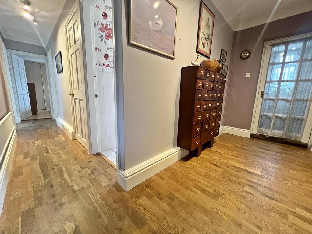 New hallway b.JPG