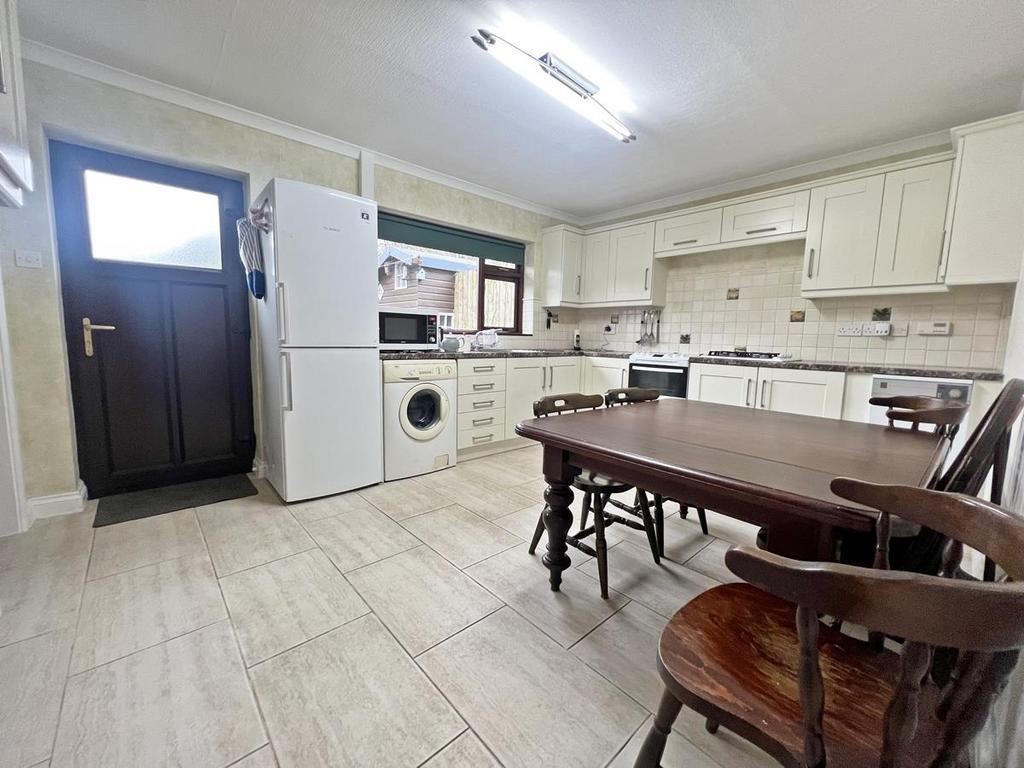 New kitchen a.JPG
