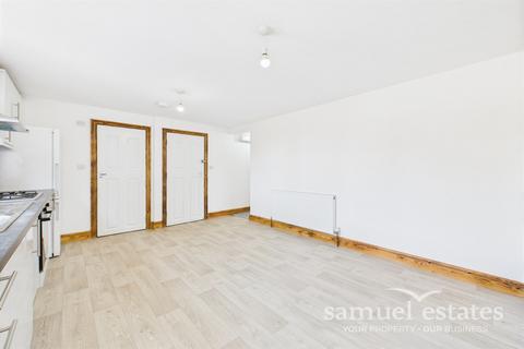 2 bedroom flat to rent, Morland Road, Croydon, CR0