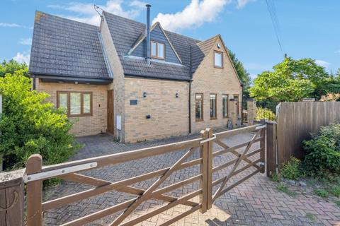 3 bedroom detached house for sale, Green Lane, St Neots PE19