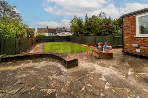 3 bedroom semi-detached house to rent, Hendon, London, NW4
