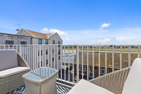 3 bedroom apartment for sale, Riverside House, Shoreham High Street