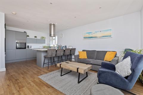 3 bedroom apartment for sale, Riverside House, Shoreham High Street
