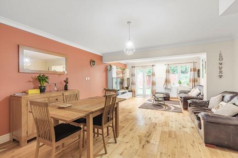 3 bedroom semi-detached house for sale, Shelburne Drive, Hounslow TW4