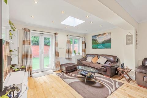 3 bedroom semi-detached house for sale, Shelburne Drive, Hounslow TW4