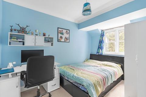 25 Shelburne Drive, Hounslow, TW4 5LA