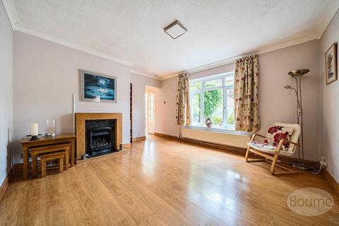 11 Grange Close, Guildford, GU2 9QJ