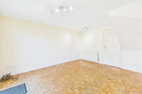 11 Avignon Close, New Duston, Northampton, NN5 6QS