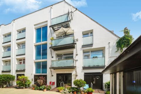 2 bedroom apartment for sale, Empire Square, Holloway
