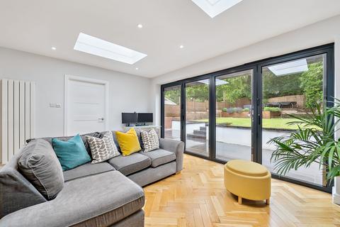 17 Kippen Drive, Clarkston, Glasgow, G76 8JG