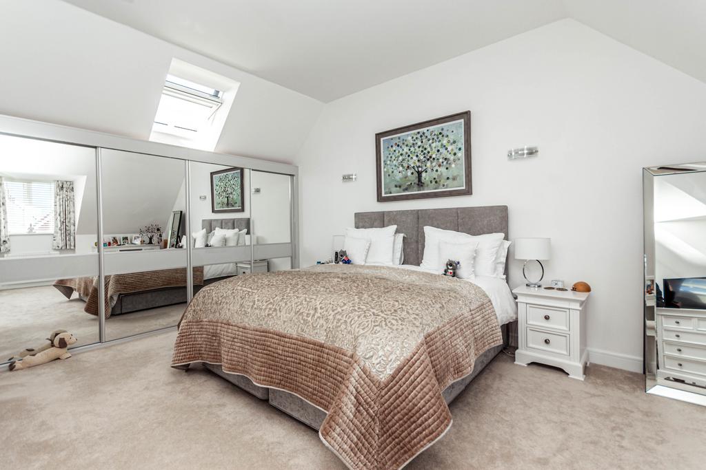 Principal bedroom