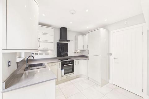 2 bedroom detached house for sale, Stratford Road, Bromsgrove, B60