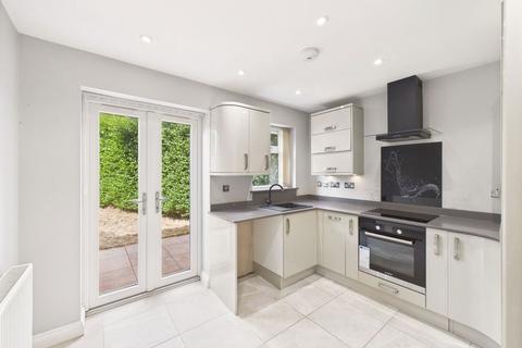 2 bedroom detached house for sale, Stratford Road, Bromsgrove, B60