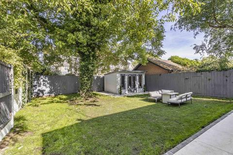 16 Cambridge Road, Ely, CB7 4HL
