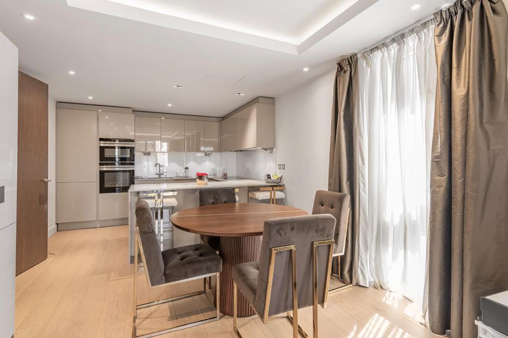 Kitchen / Dining