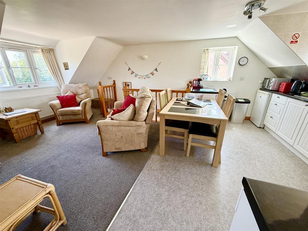 Iris living area