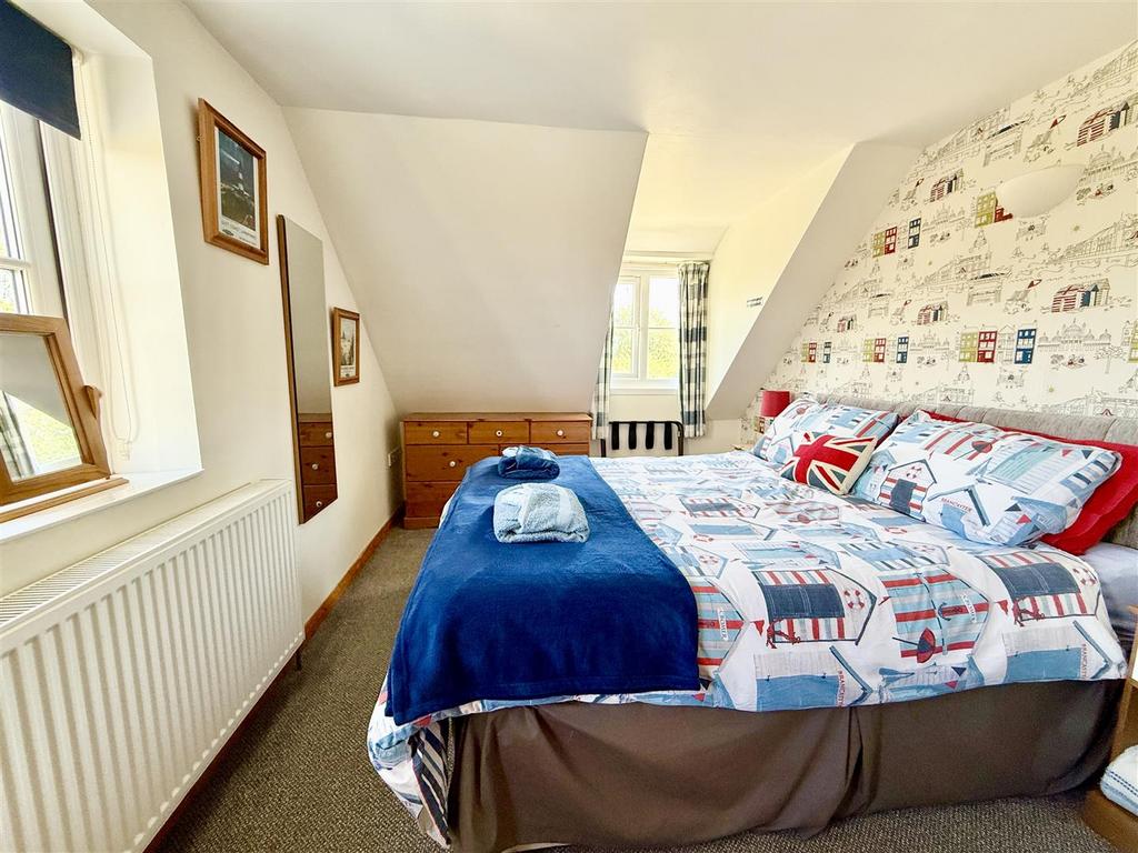Iris bedroom