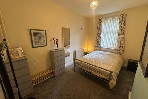 1 bedroom terraced house to rent, Eccles, M30