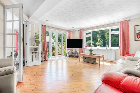 3 bedroom semi-detached house for sale, Hawthorn Way, Silsoe